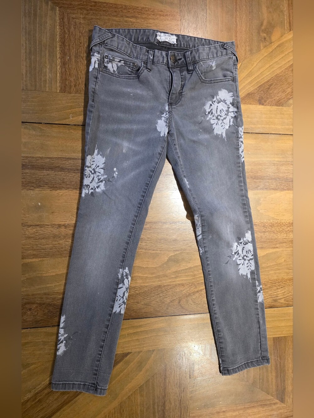 Free People Magnolia Skinny Jeans Gray Flowers Sz 28 / 6 White Floral Print